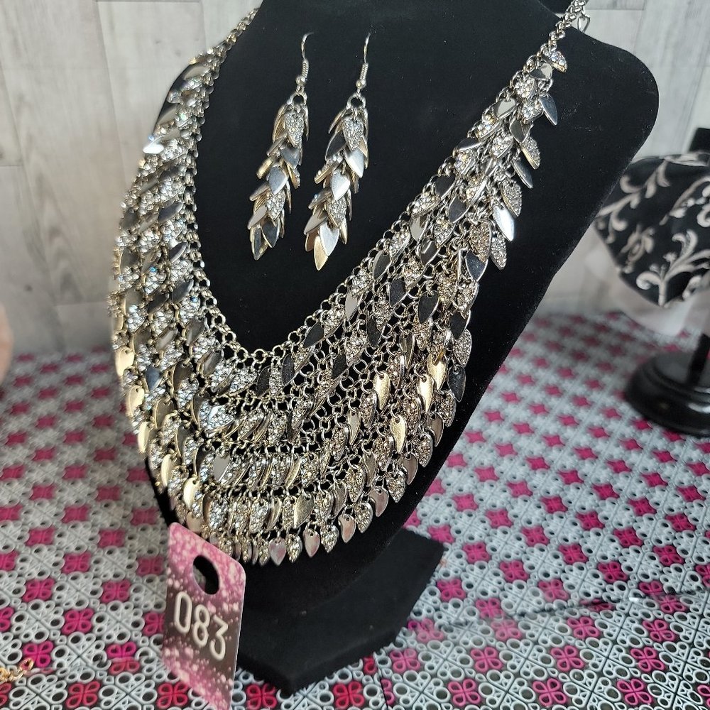 Paparazzi The NaKisha Zi Necklace 2021 Zi Signature Collection